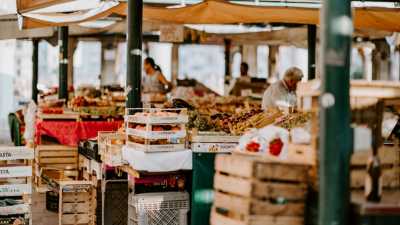 Como a Tecnologia Molda o Futuro da Produção e Distribuição de Alimentos